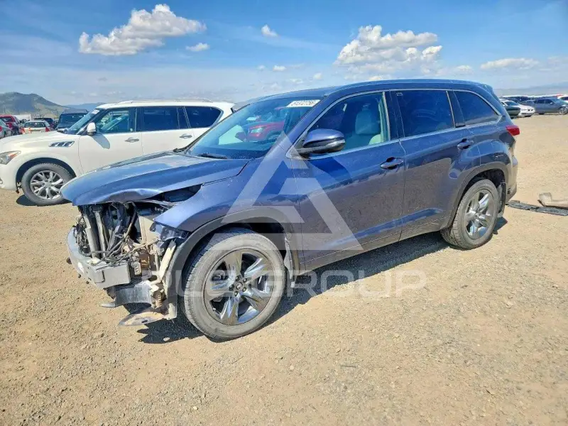 2018 Toyota Highlander photo