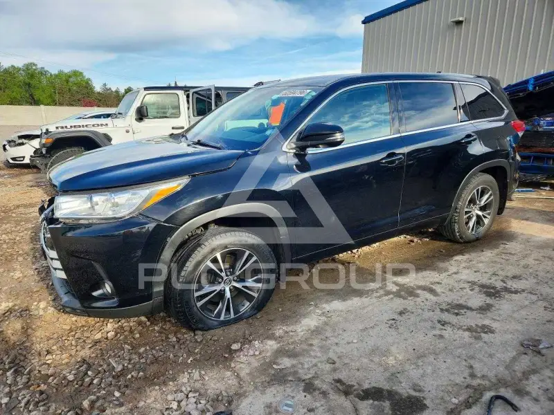 2018 Toyota Highlander фото