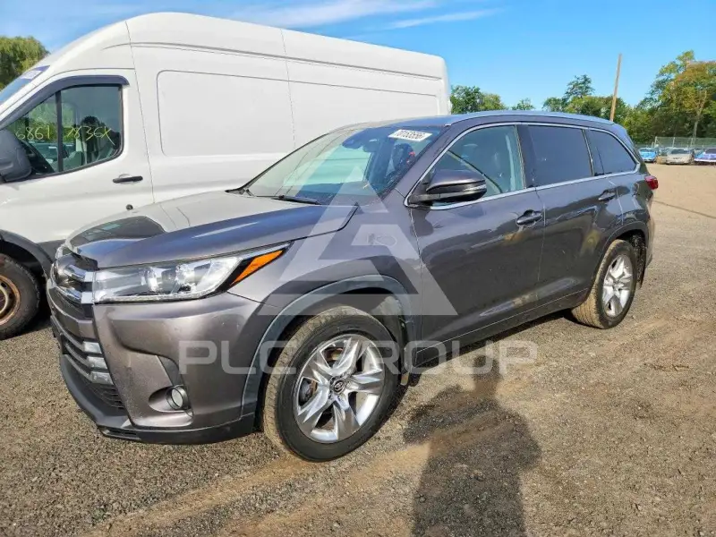 2018 Toyota Highlander фото