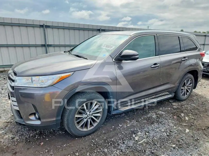 2018 Toyota Highlander фото