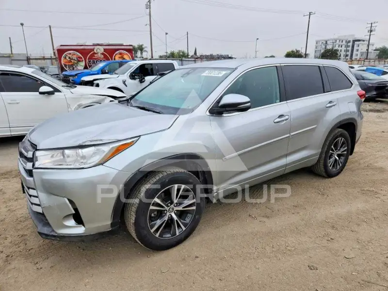 2018 Toyota Highlander фото