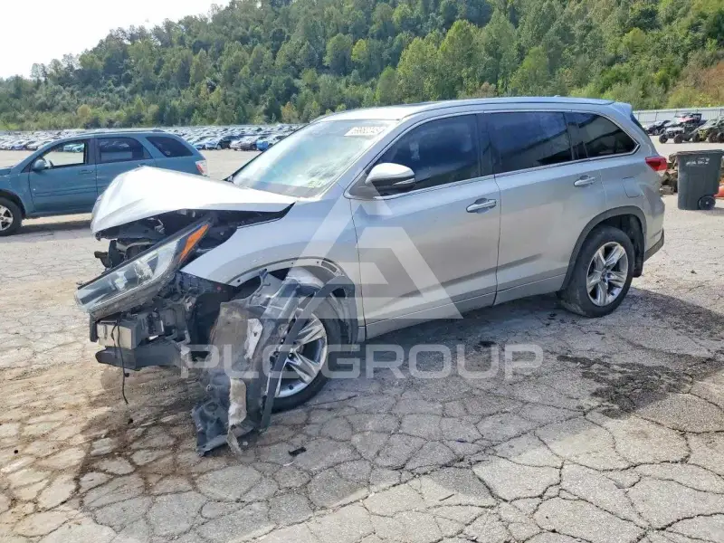 2018 Toyota Highlander photo