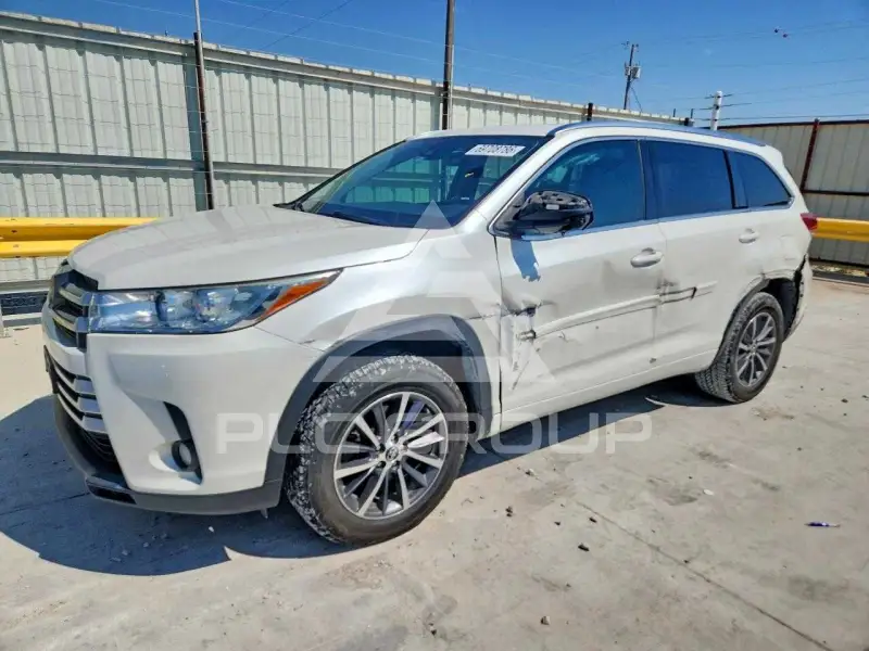 2018 Toyota Highlander фото