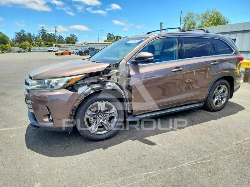 2018 Toyota Highlander фото