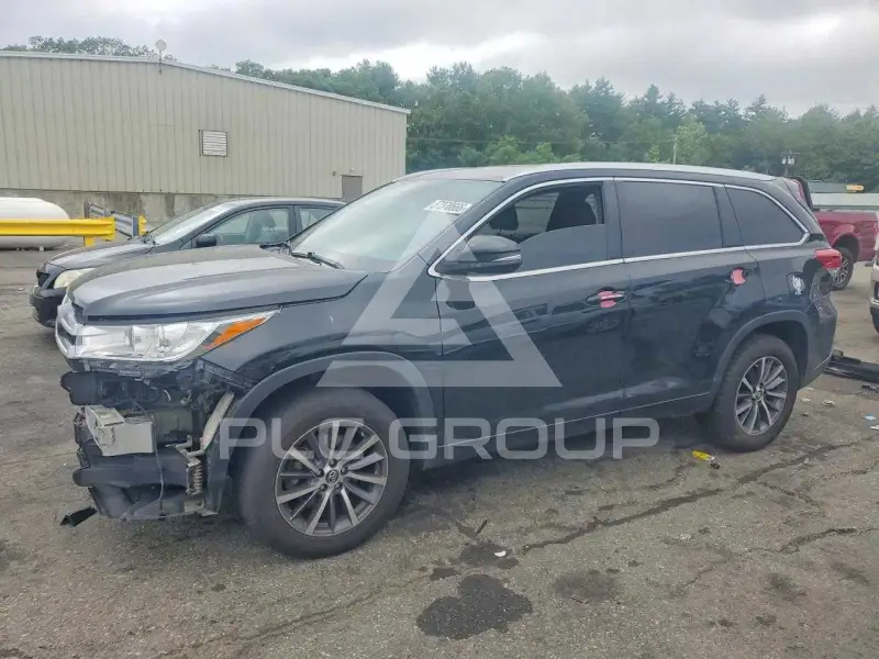2018 Toyota Highlander фото