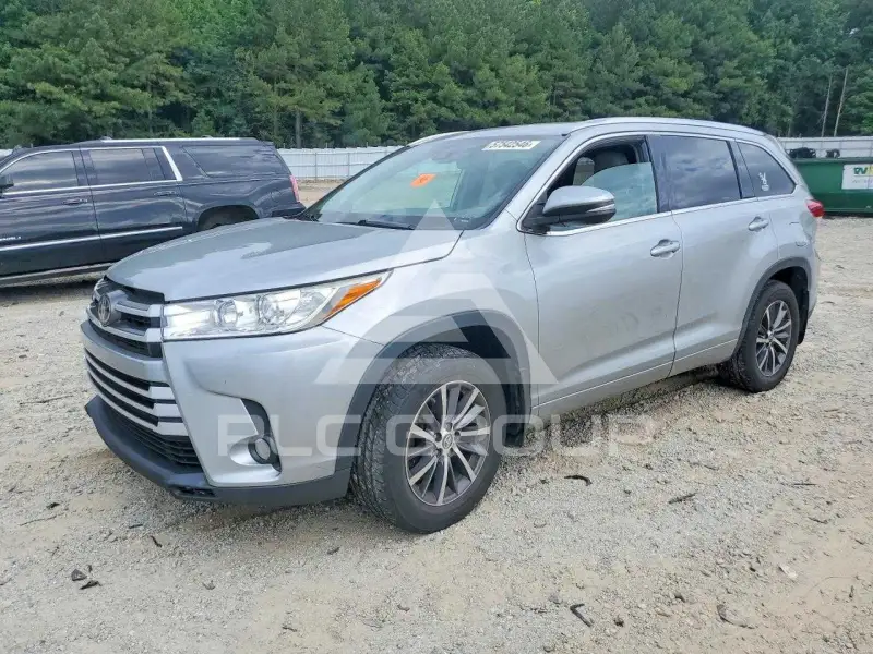 2018 Toyota Highlander фото