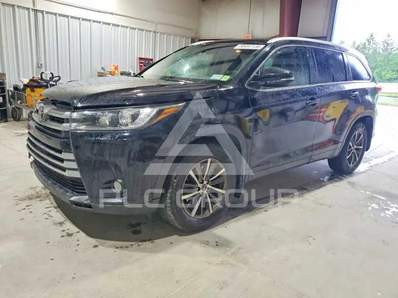 2018 Toyota Highlander фото