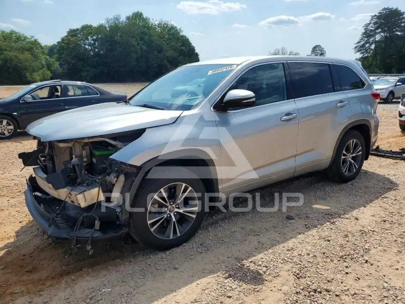 2018 Toyota Highlander фото