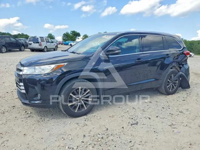 2018 Toyota Highlander фото