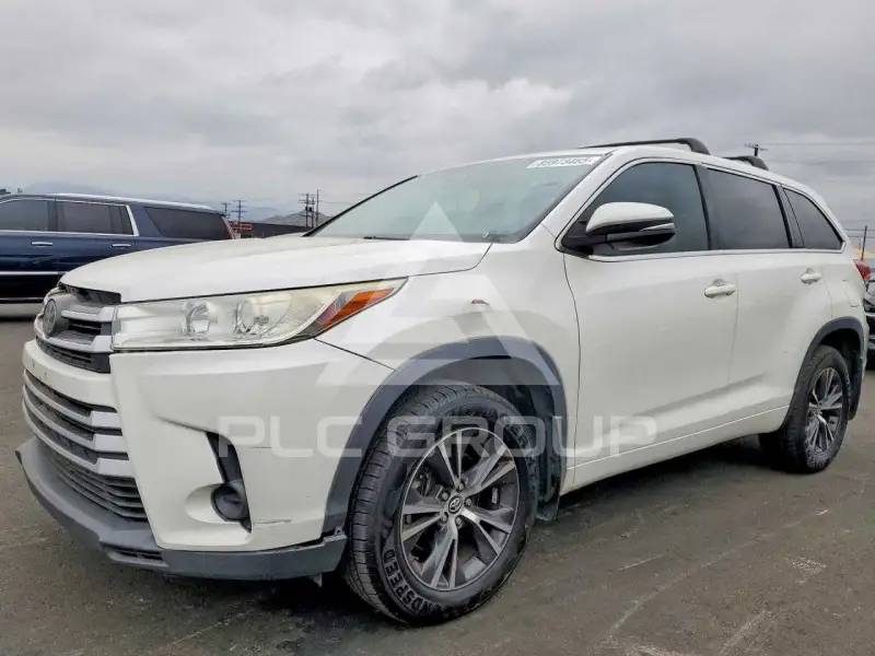 2018 Toyota Highlander photo