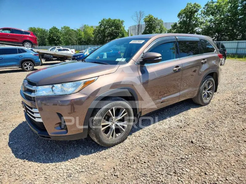 2018 Toyota Highlander фото