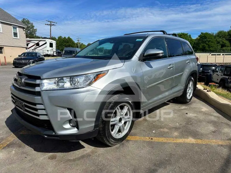 2018 Toyota Highlander фото