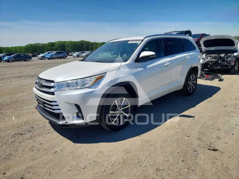 2018 Toyota Highlander фото