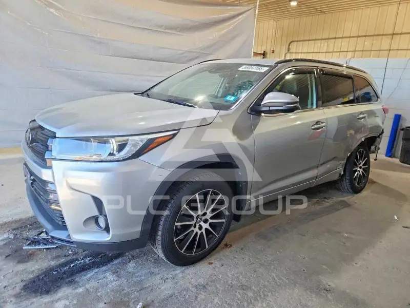 2018 Toyota Highlander фото