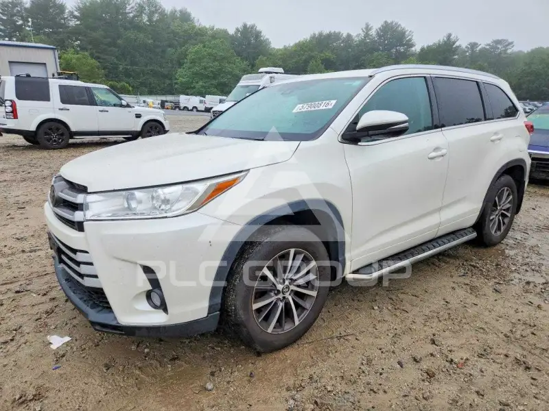 2018 Toyota Highlander фото