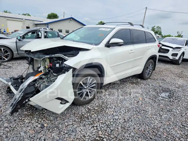 2018 Toyota Highlander фото