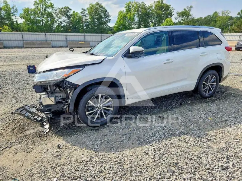 2018 Toyota Highlander фото