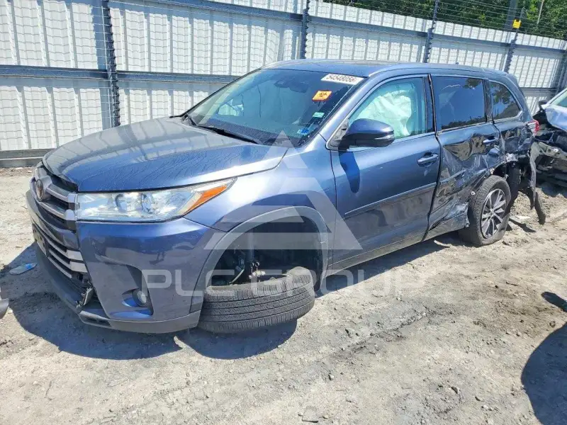 2018 Toyota Highlander фото