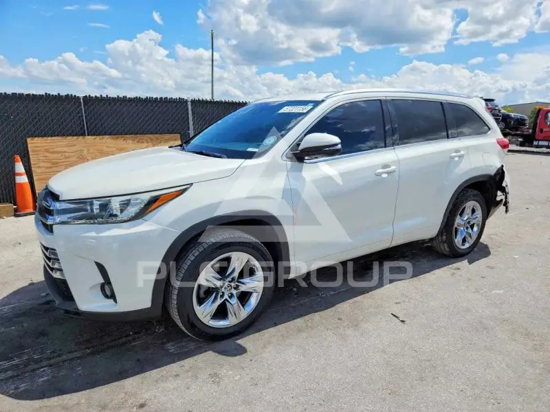 2018 Toyota Highlander фото