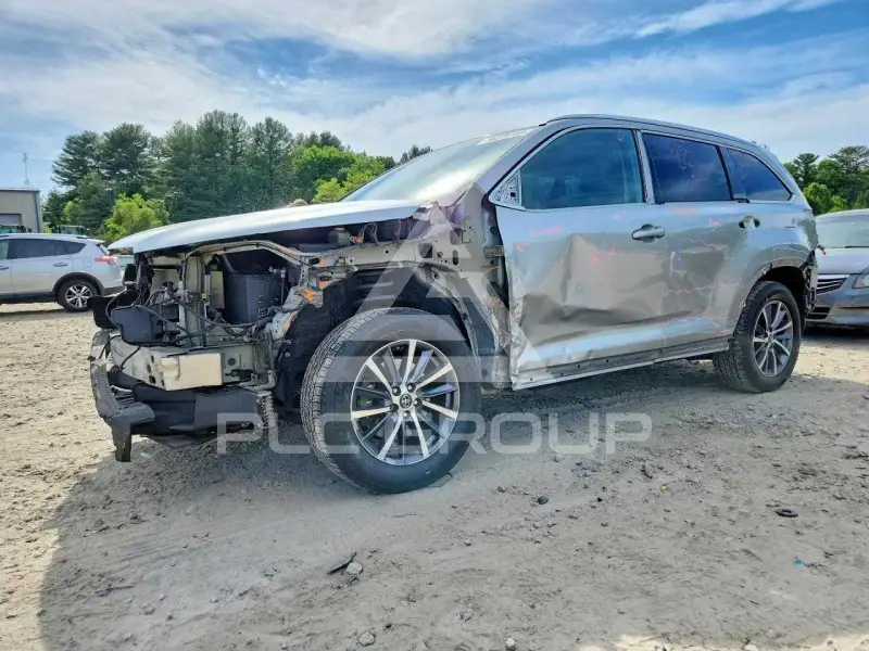 2018 Toyota Highlander фото