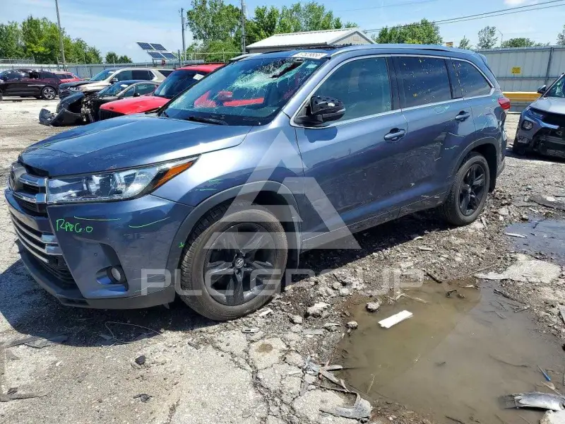 2018 Toyota Highlander фото