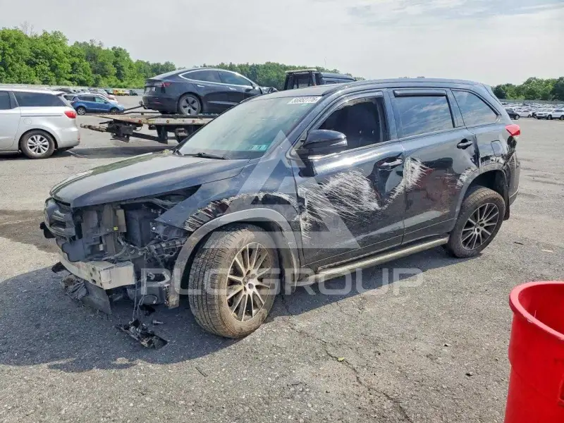 2018 Toyota Highlander фото