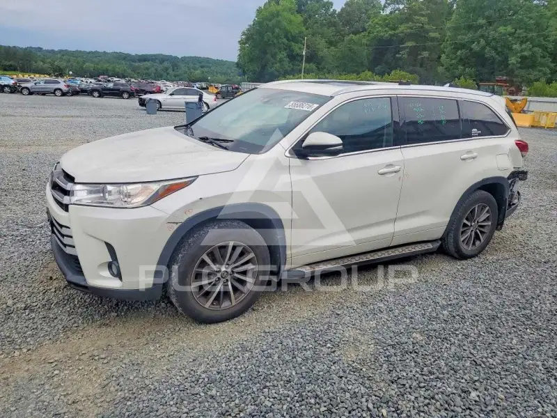 2018 Toyota Highlander фото