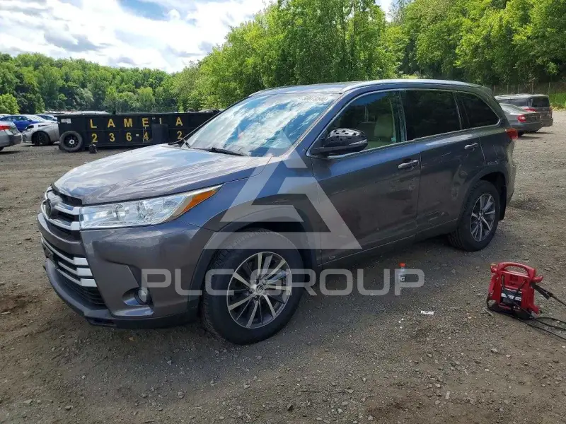 2018 Toyota Highlander фото