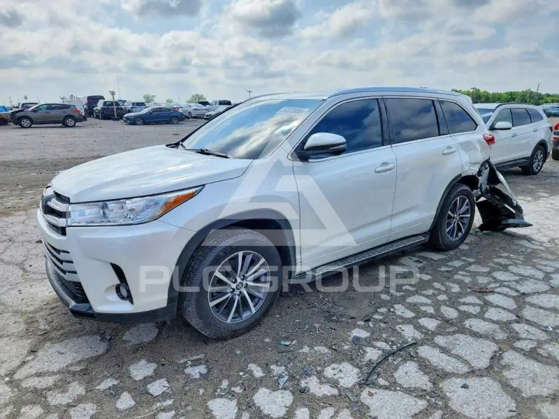 2018 Toyota Highlander фото