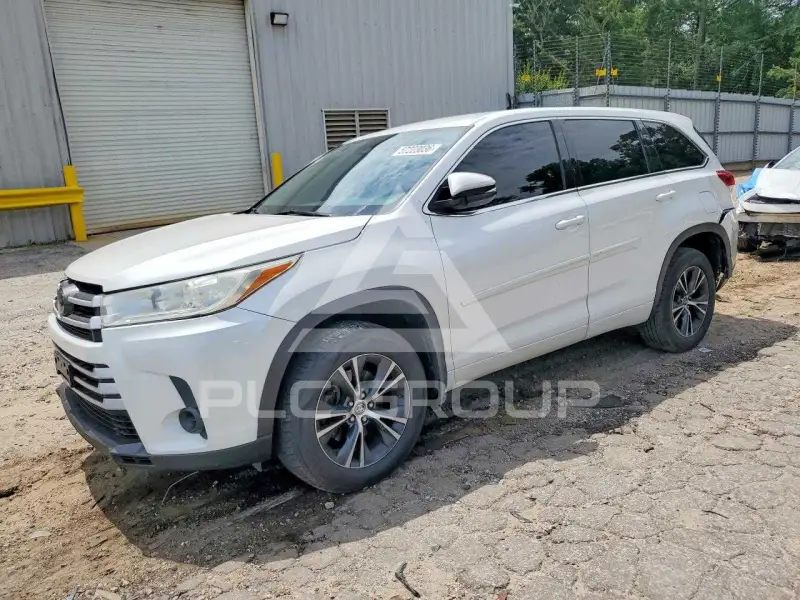 2018 Toyota Highlander photo