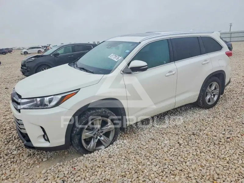 2018 Toyota Highlander photo