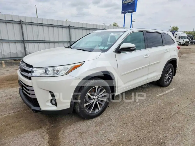 2018 Toyota Highlander фото