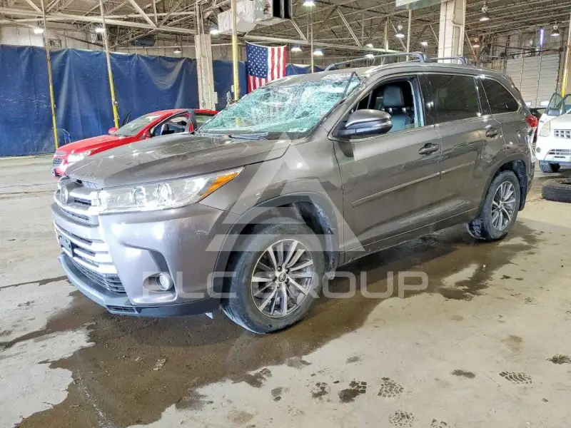 2018 Toyota Highlander фото