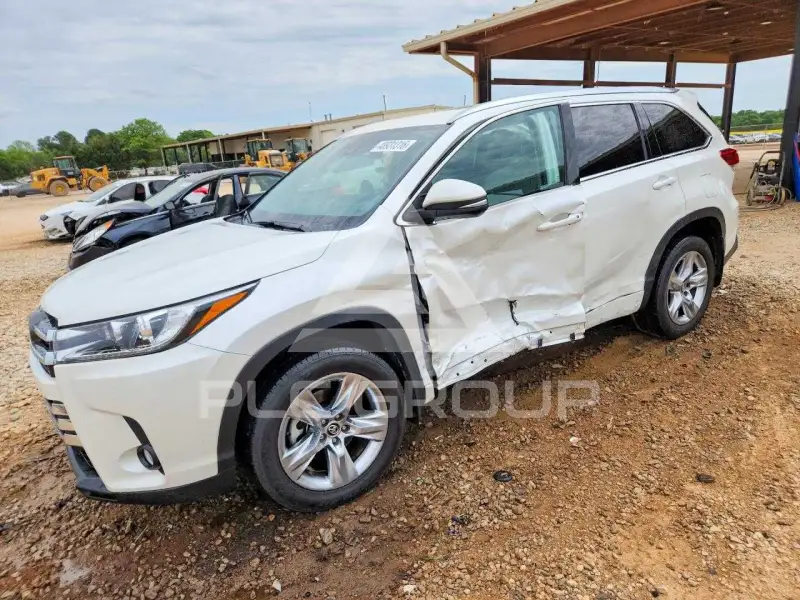 2018 Toyota Highlander фото