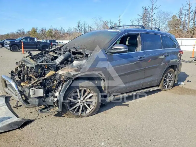 2018 Toyota Highlander фото