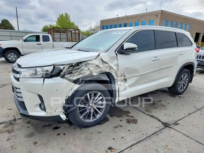 2018 Toyota Highlander фото
