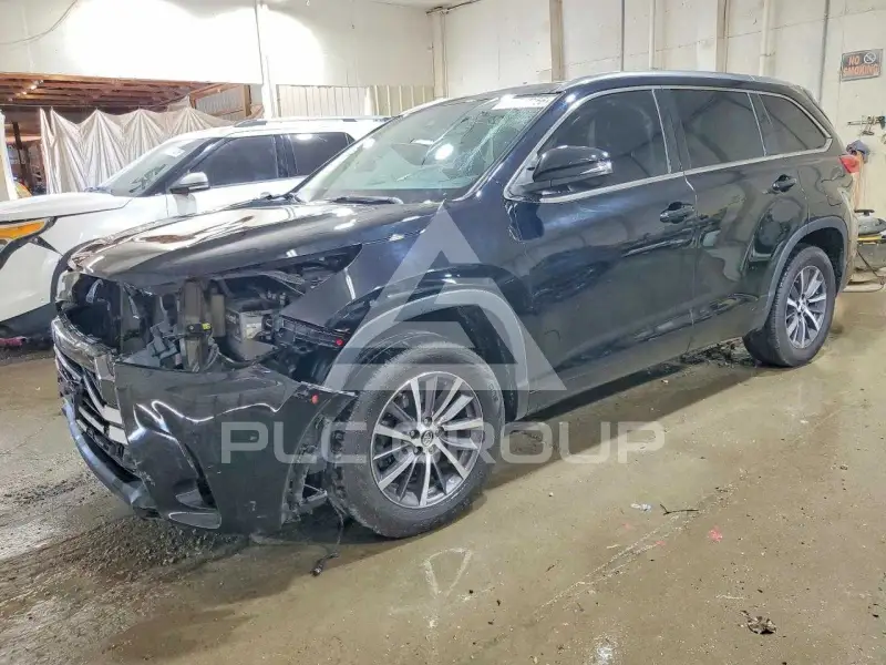 2018 Toyota Highlander фото