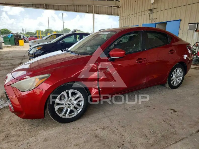 2018 Toyota YARIS фото