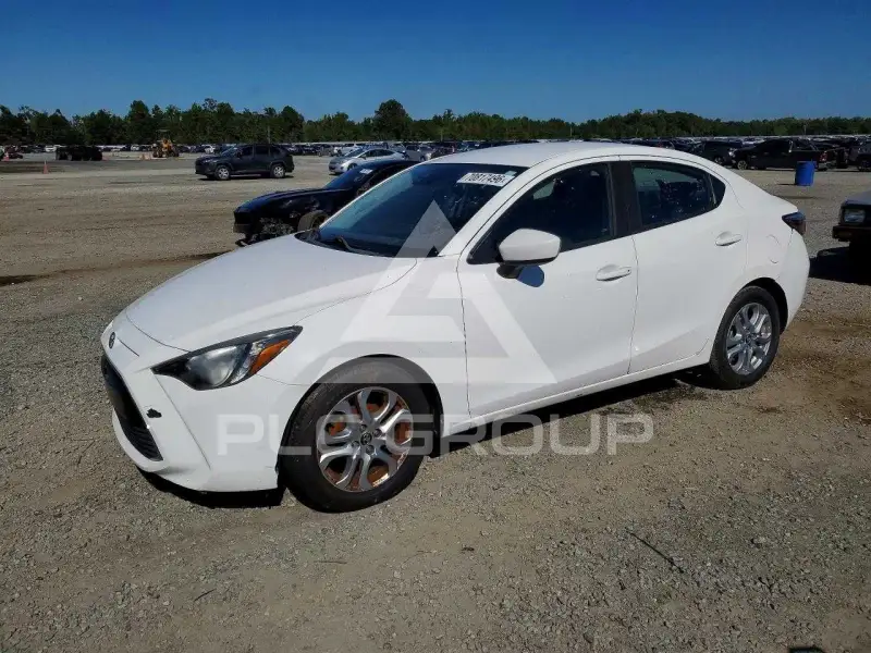 2018 Toyota YARIS фото