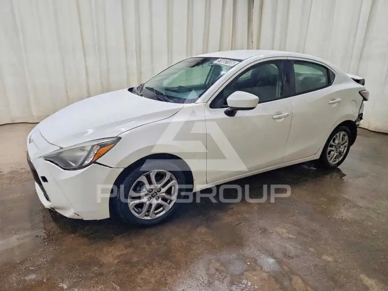 2018 Toyota YARIS фото
