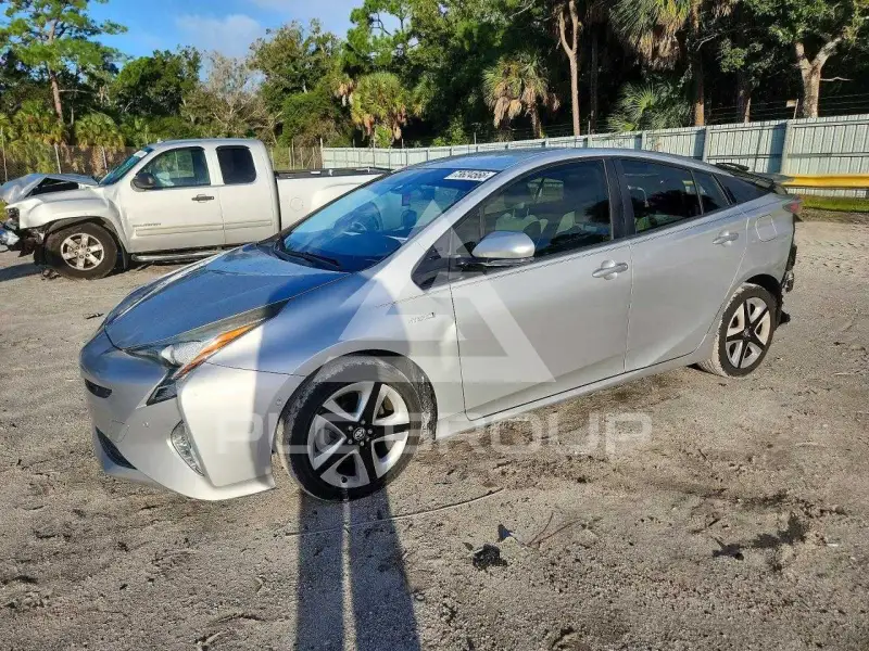 2018 Toyota PRIUS фото