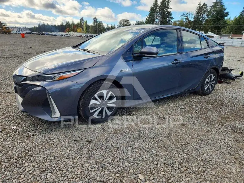 2018 Toyota PRIUS photo