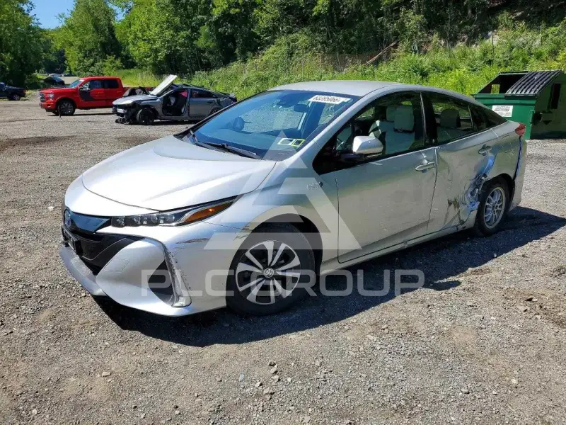 2018 Toyota PRIUS photo