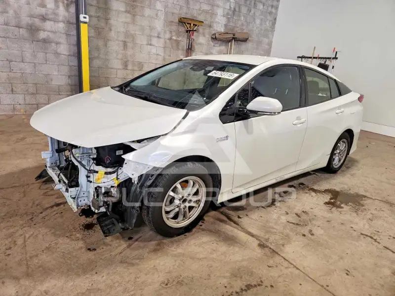 2018 Toyota PRIUS фото