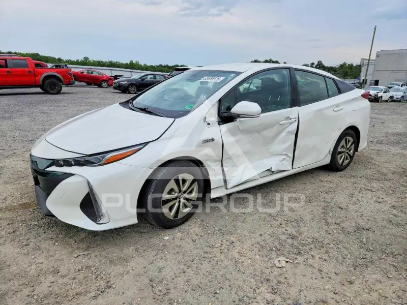 2018 Toyota PRIUS фото