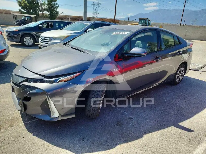 2018 Toyota PRIUS фото