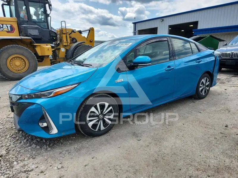 2018 Toyota PRIUS photo