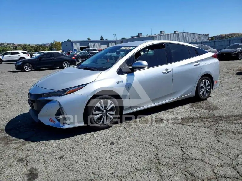 2018 Toyota PRIUS photo