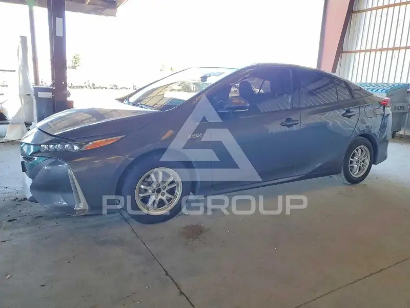2018 Toyota PRIUS фото