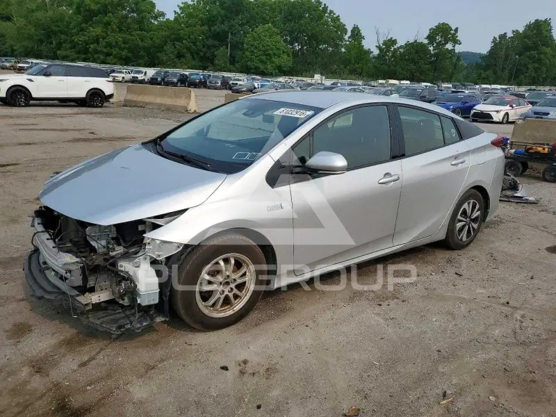2018 Toyota PRIUS фото